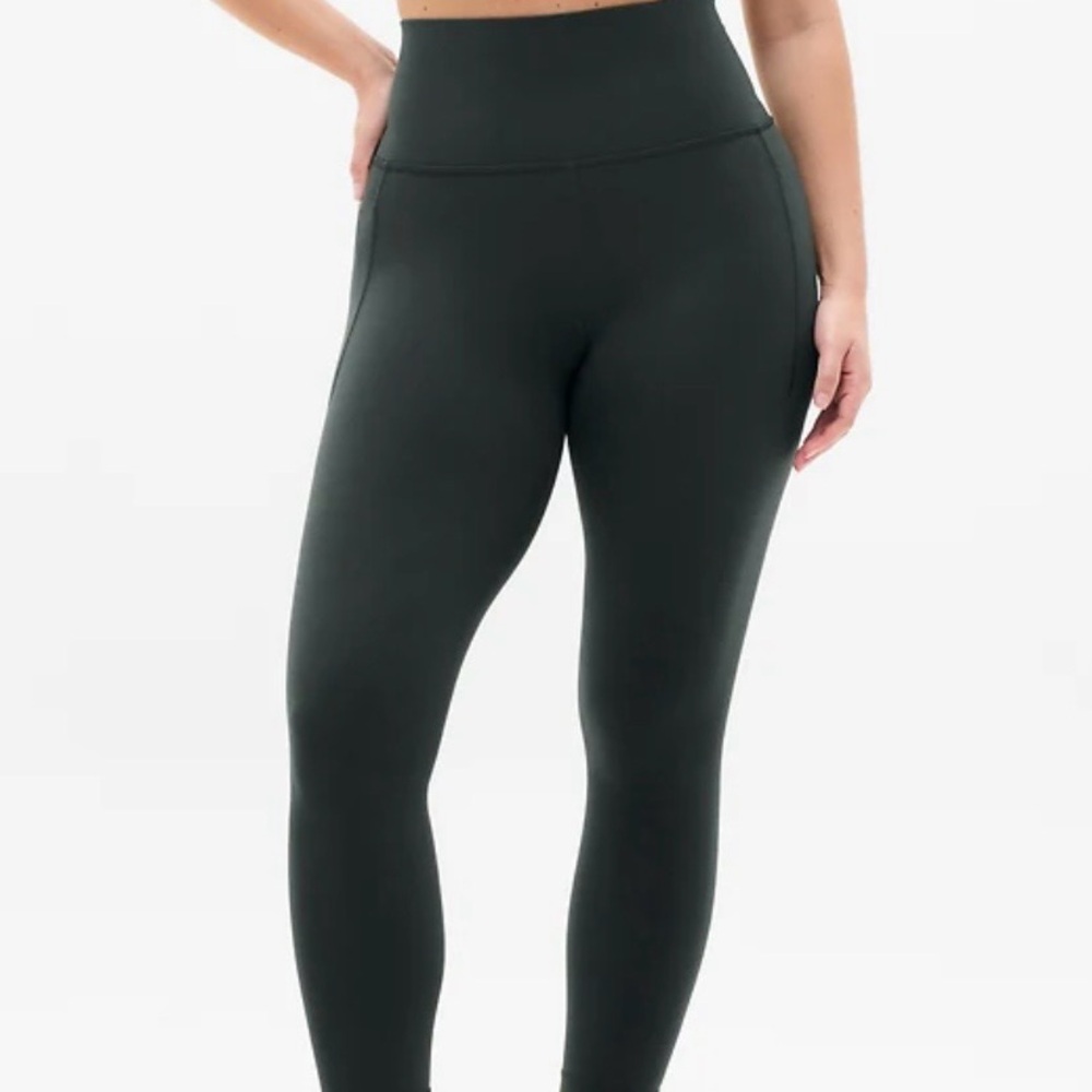 Athleta Salutation 7/8 stash tights size medium - Picture 2 of 9